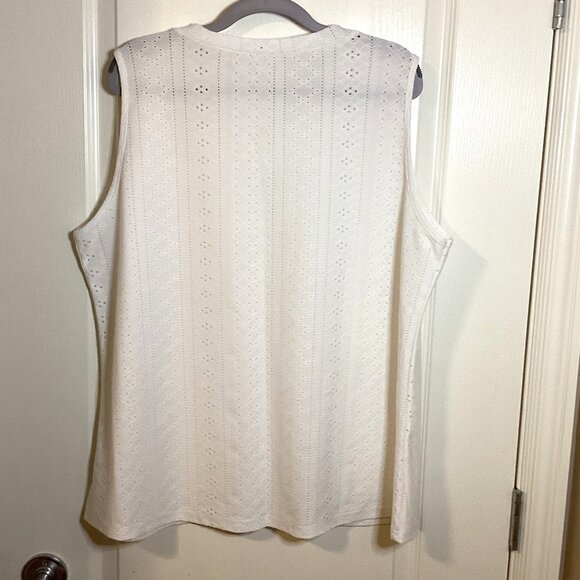 Women's White Sleeveless Top Size 2XL Eyelets Vacation V-Neck - Picture 4 of 6